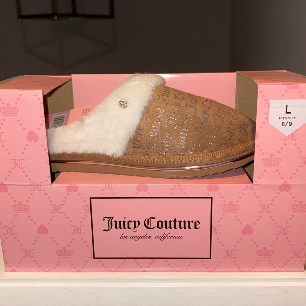 Juicy couture slippers 🥿